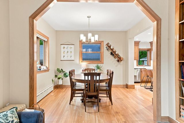 718 Manomin Avenue, Saint Paul, MN 55107