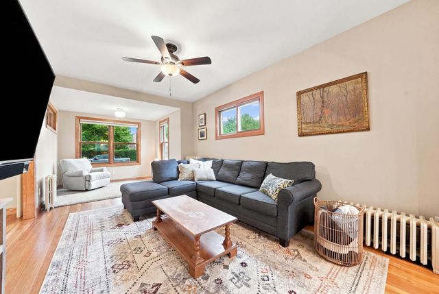 718 Manomin Avenue, Saint Paul, MN 55107