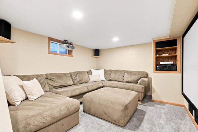 718 Manomin Avenue, Saint Paul, MN 55107