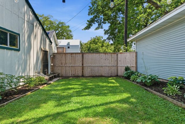 718 Manomin Avenue, Saint Paul, MN 55107