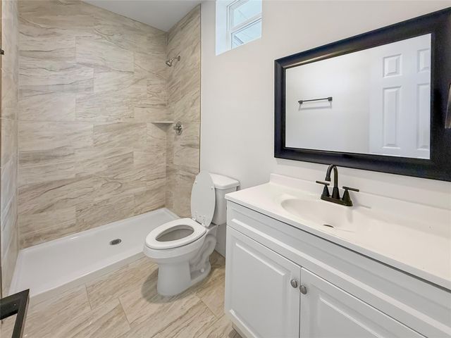 6707 Avenue F 1, Houston, TX 77011