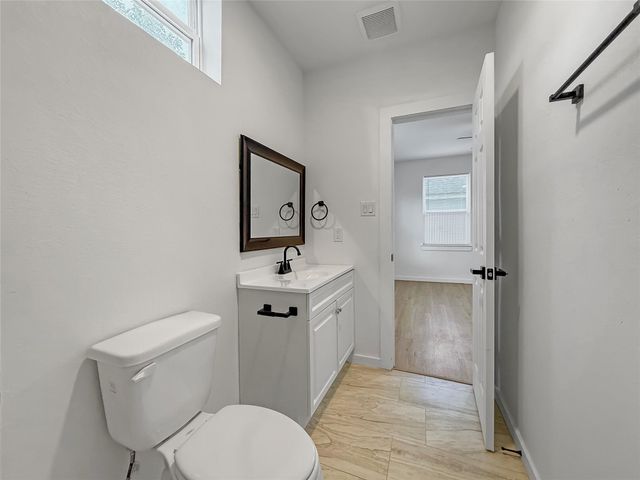 6707 Avenue F 1, Houston, TX 77011