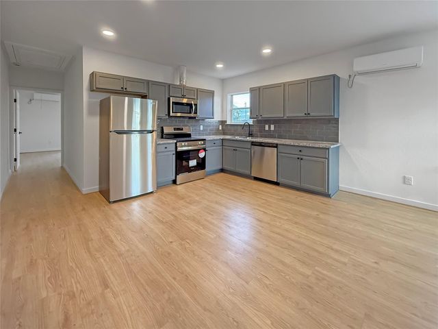 6707 Avenue F 1, Houston, TX 77011