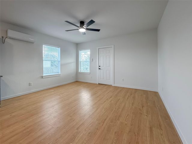 6707 Avenue F 1, Houston, TX 77011