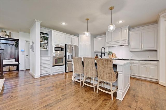 11212 W 164th Street, Overland Park, KS 66221