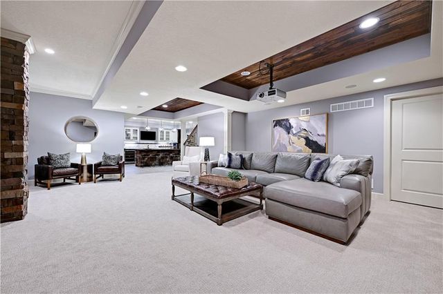 11212 W 164th Street, Overland Park, KS 66221