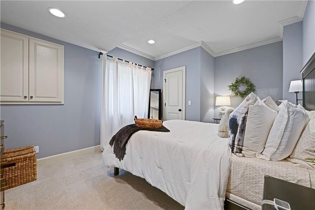 11212 W 164th Street, Overland Park, KS 66221