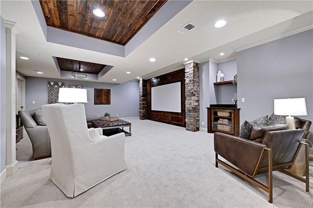 11212 W 164th Street, Overland Park, KS 66221