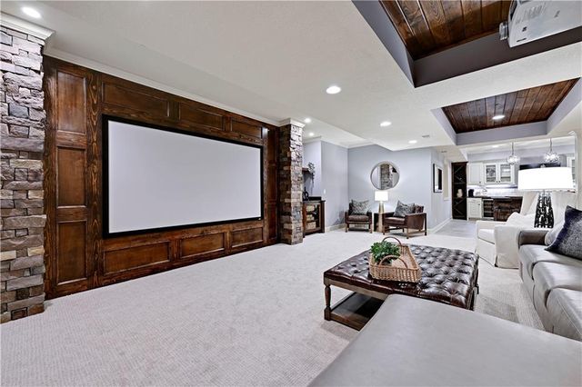 11212 W 164th Street, Overland Park, KS 66221