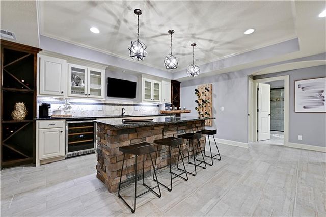 11212 W 164th Street, Overland Park, KS 66221