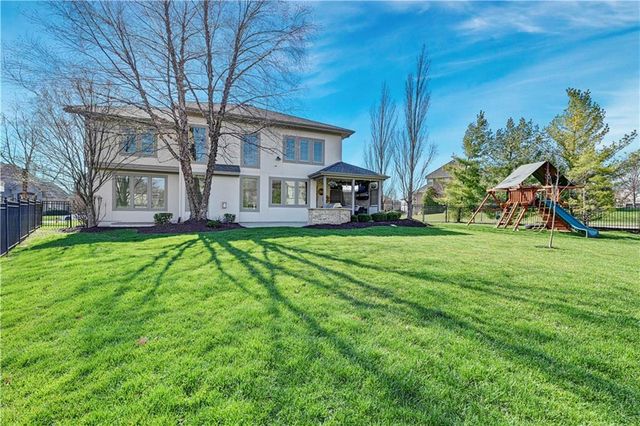 11212 W 164th Street, Overland Park, KS 66221