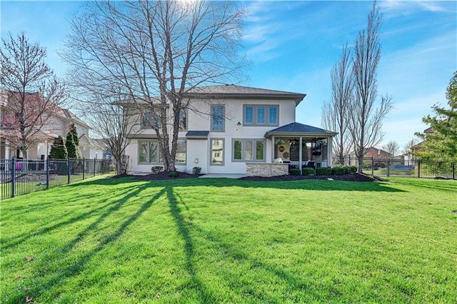 11212 W 164th Street, Overland Park, KS 66221