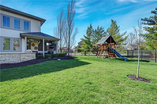 11212 W 164th Street, Overland Park, KS 66221