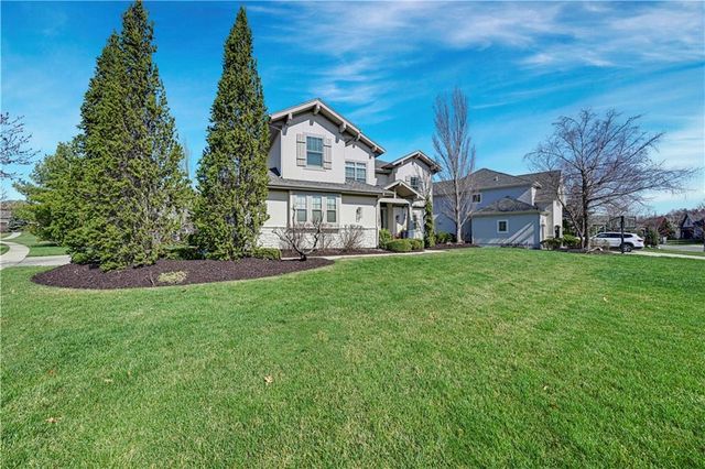 11212 W 164th Street, Overland Park, KS 66221