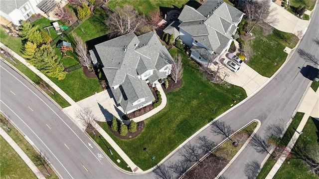 11212 W 164th Street, Overland Park, KS 66221