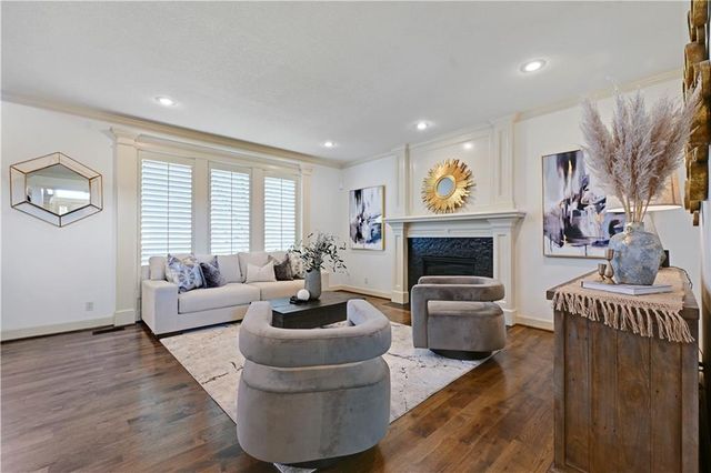 11212 W 164th Street, Overland Park, KS 66221