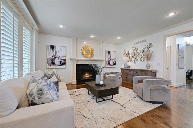 11212 W 164th Street, Overland Park, KS 66221