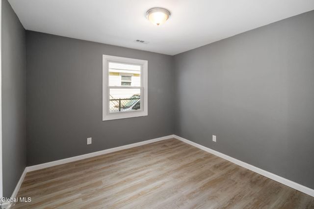 543 Clayton Road, Schenectady, NY 12304