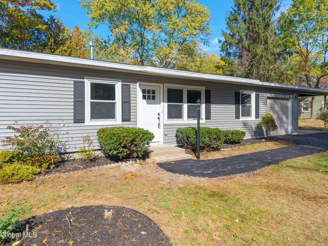 543 Clayton Road, Schenectady, NY 12304