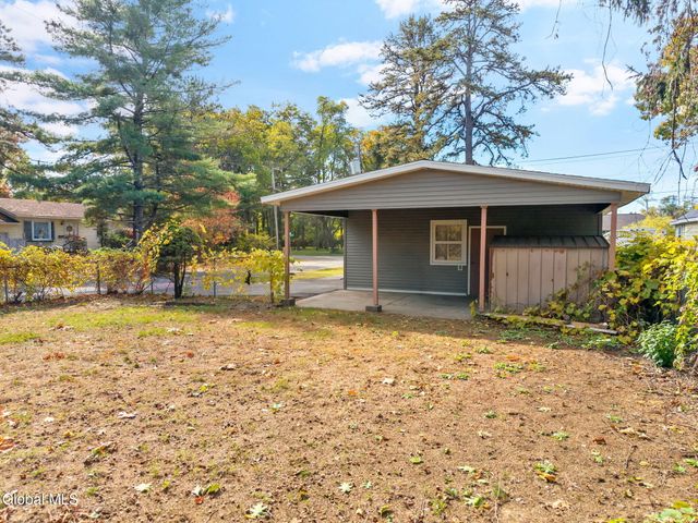 543 Clayton Road, Schenectady, NY 12304