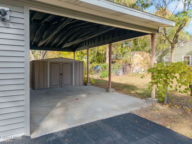 543 Clayton Road, Schenectady, NY 12304