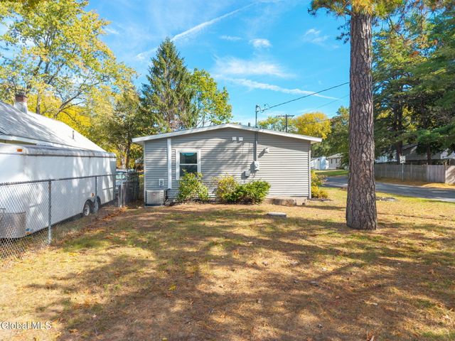 543 Clayton Road, Schenectady, NY 12304
