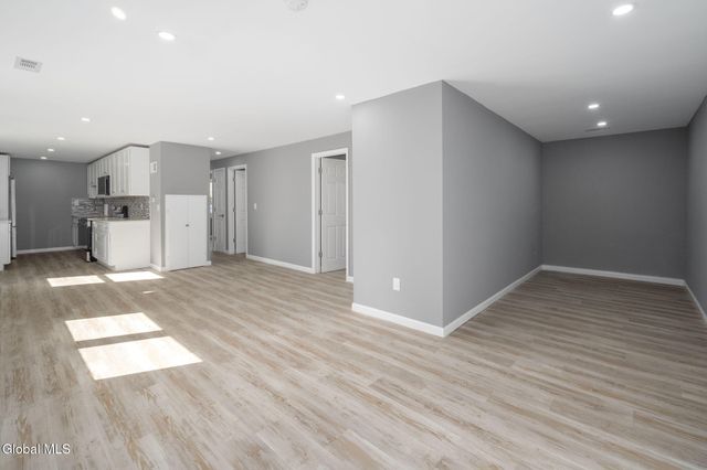 543 Clayton Road, Schenectady, NY 12304