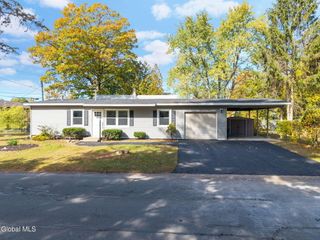 543 Clayton Road, Schenectady, NY 12304