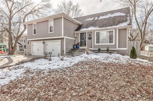 1409 E Oxford Place, Olathe, KS 66062