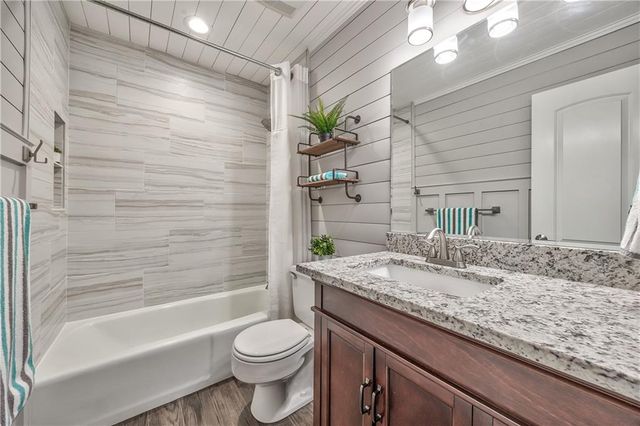 1409 E Oxford Place, Olathe, KS 66062