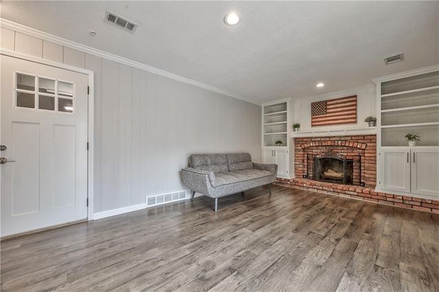 1409 E Oxford Place, Olathe, KS 66062