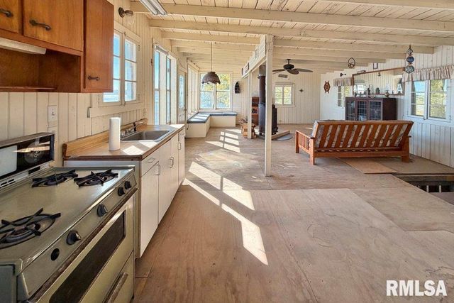 3456 IOWA Highway, Muscatine, IA 52761