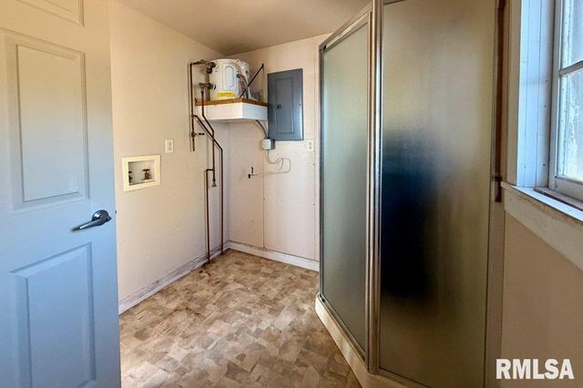 3456 IOWA Highway, Muscatine, IA 52761