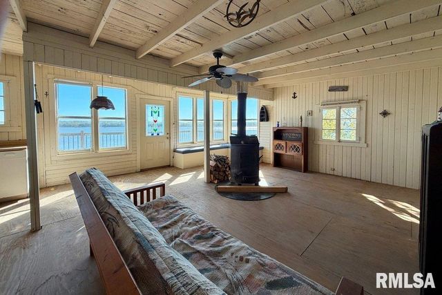 3456 IOWA Highway, Muscatine, IA 52761