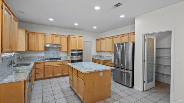 3603 Tassajara Ct, Fairfield, CA 94533