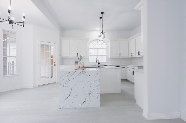 17527 Sandy Cliffs Drive, Houston, TX 77090