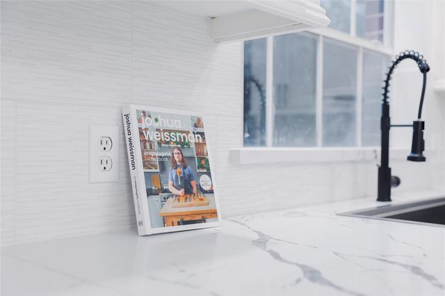 17527 Sandy Cliffs Drive, Houston, TX 77090