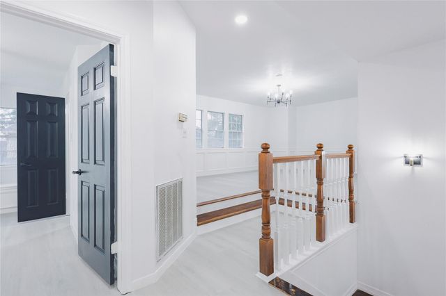 17527 Sandy Cliffs Drive, Houston, TX 77090