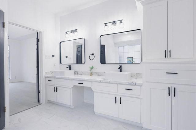 17527 Sandy Cliffs Drive, Houston, TX 77090