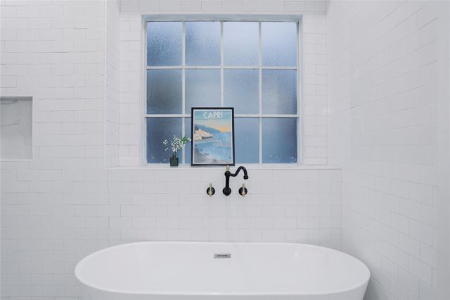 17527 Sandy Cliffs Drive, Houston, TX 77090