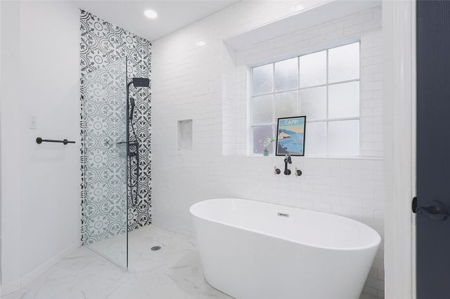 17527 Sandy Cliffs Drive, Houston, TX 77090