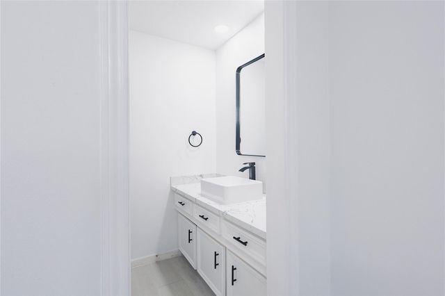 17527 Sandy Cliffs Drive, Houston, TX 77090