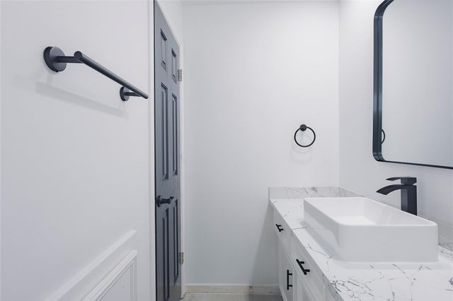 17527 Sandy Cliffs Drive, Houston, TX 77090