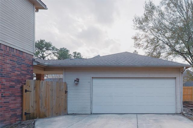 17527 Sandy Cliffs Drive, Houston, TX 77090