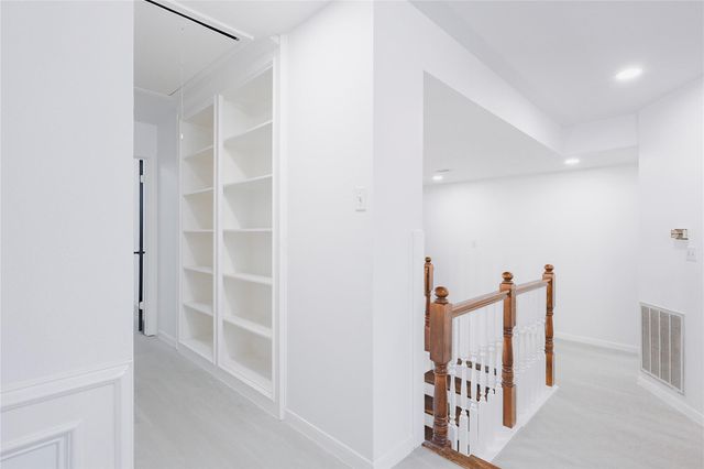 17527 Sandy Cliffs Drive, Houston, TX 77090