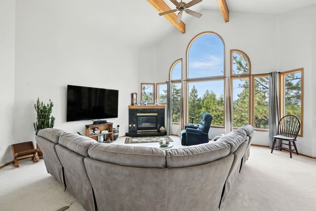 1607 E Wildflower Ln, Spokane, WA 99224