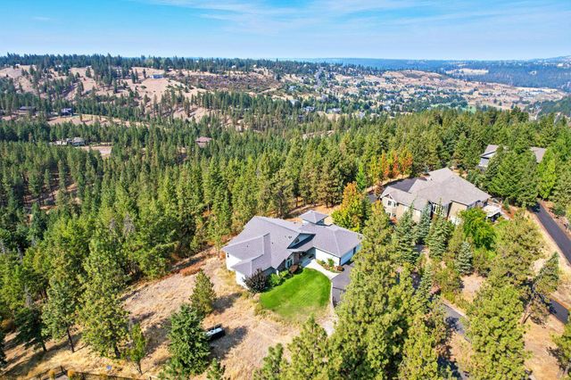 1607 E Wildflower Ln, Spokane, WA 99224