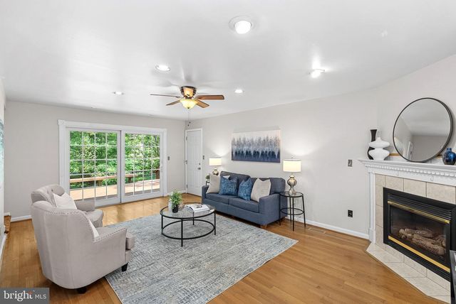 2284 DOSINIA CT, Reston, VA 20191