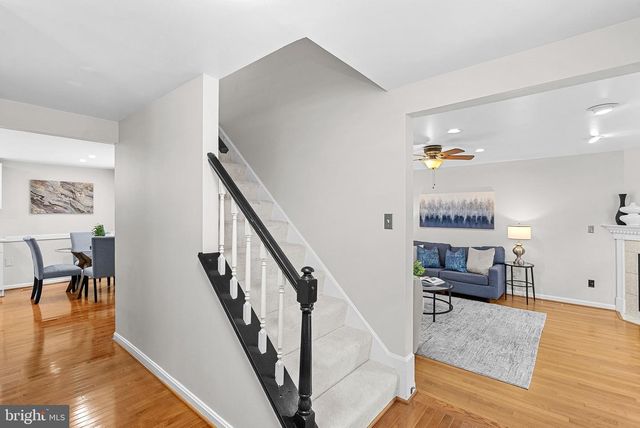 2284 DOSINIA CT, Reston, VA 20191