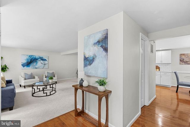 2284 DOSINIA CT, Reston, VA 20191